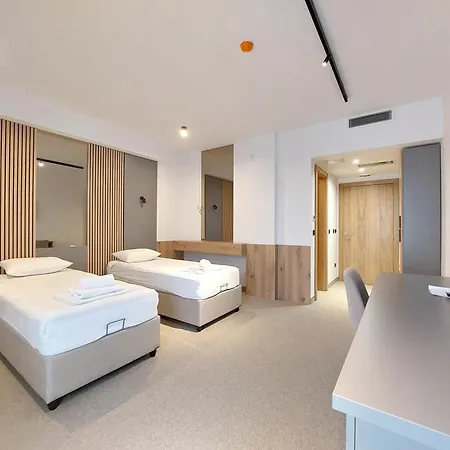 Almanas Hotel 4*